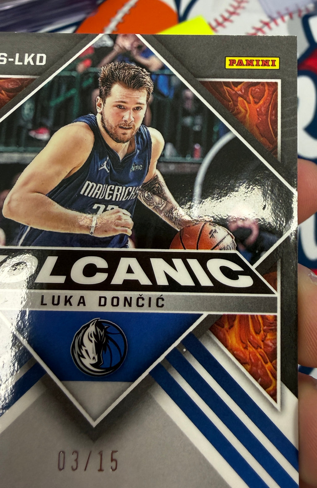 LUKA DONCIC 2021-22 Panini Obsidian Volcanic Auto Electric Etch Green /15 #VSLKD