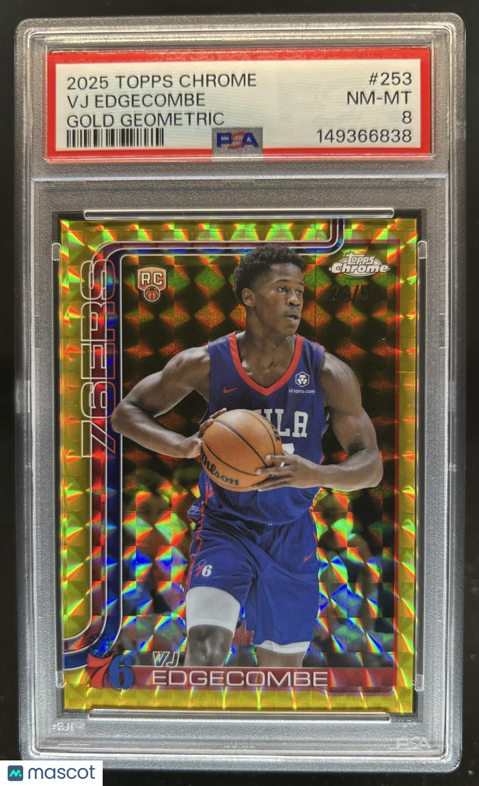 VJ EDGECOMBE 2025-26 Topps Chrome Rookie Gold Geometric Refractor /50 PSA 8